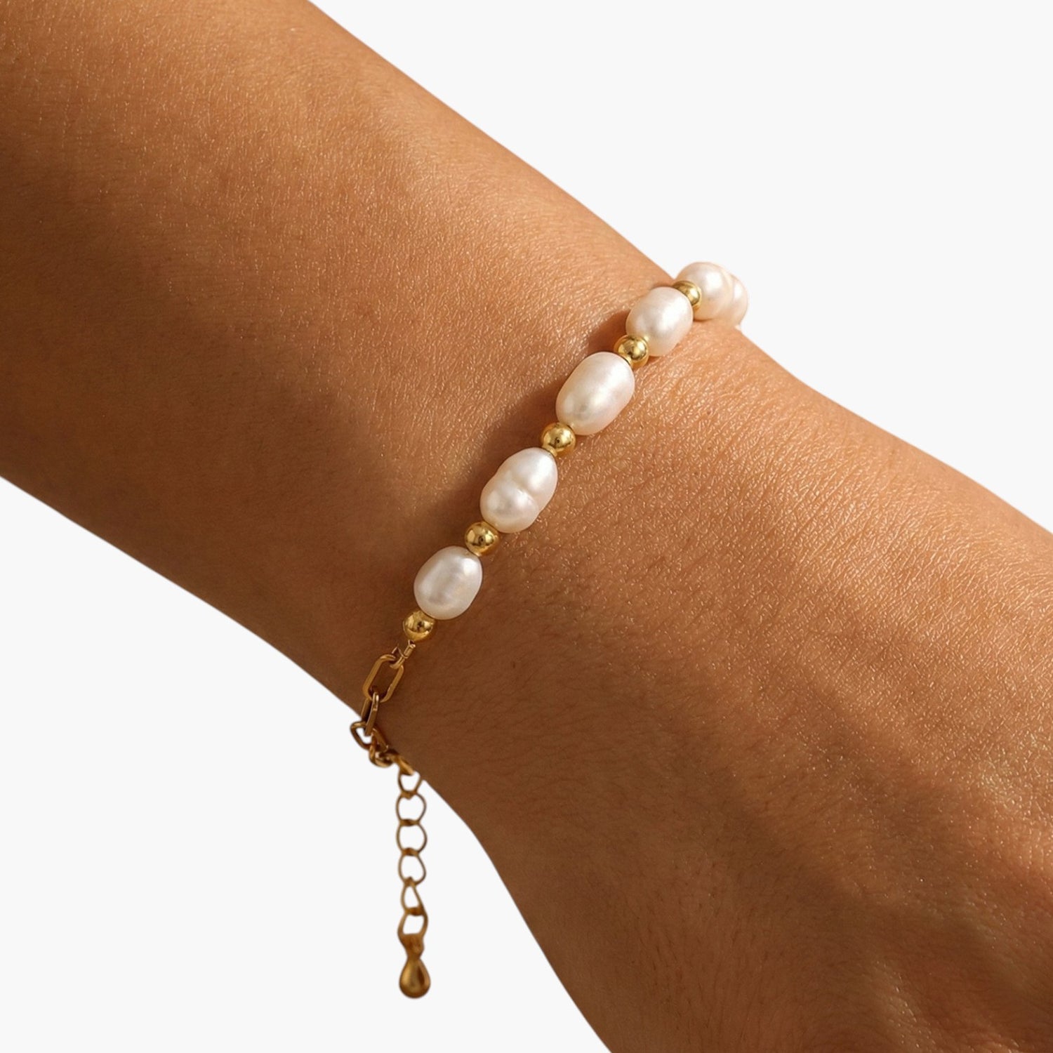 Pulseira com Pérolas em Aço Inoxidável