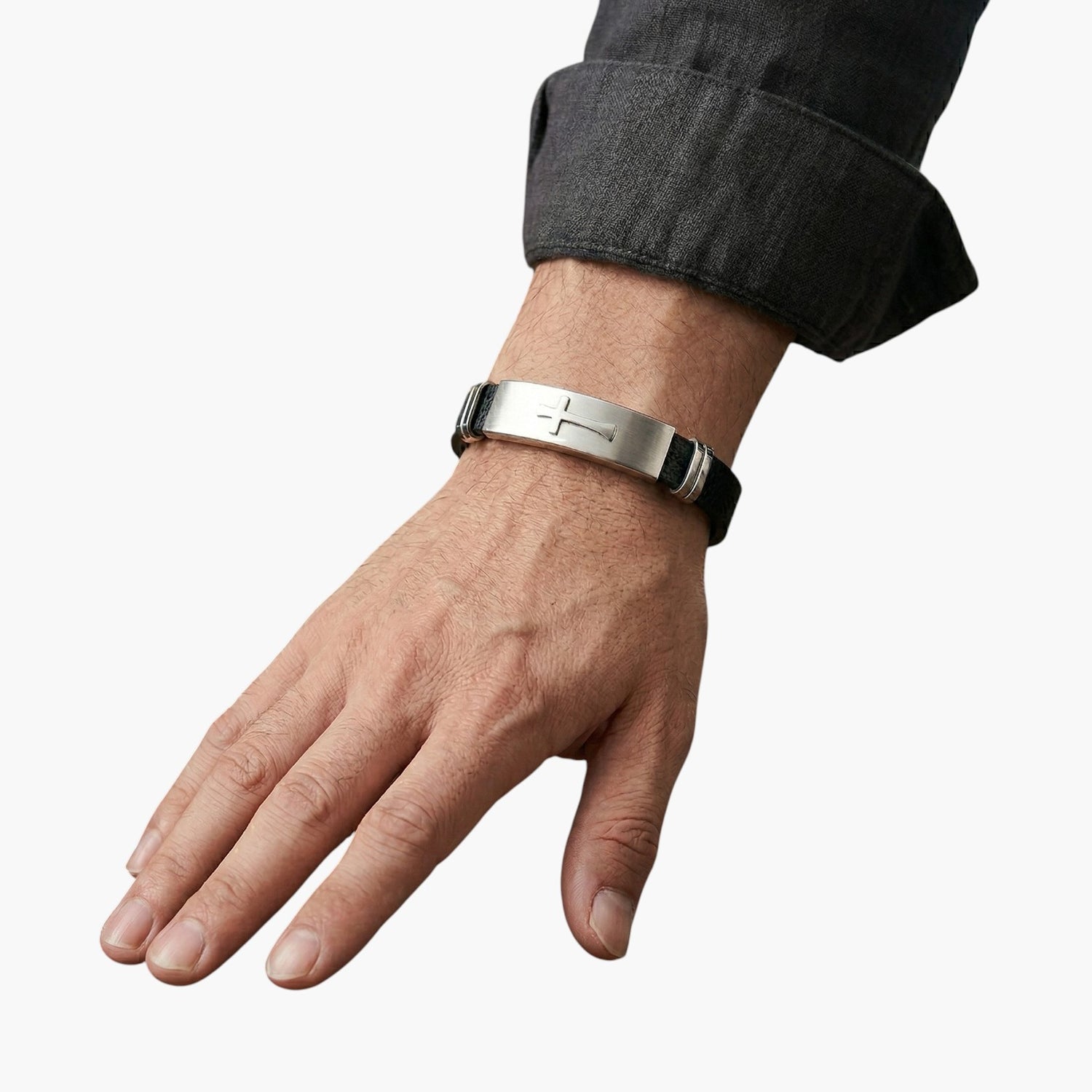 Pulseira Cruz em Couro e Aço Inoxidável