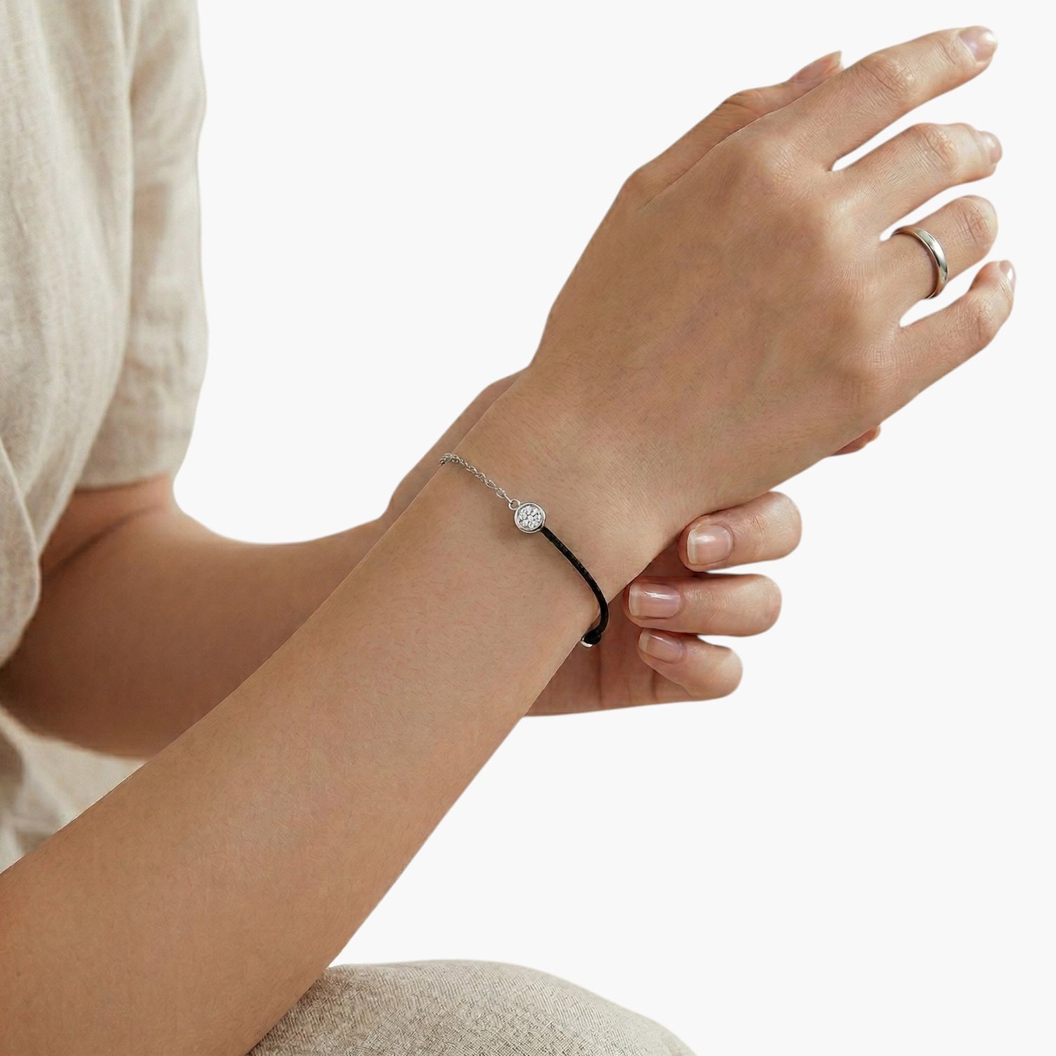 Pulseira em Corda com Zircónia