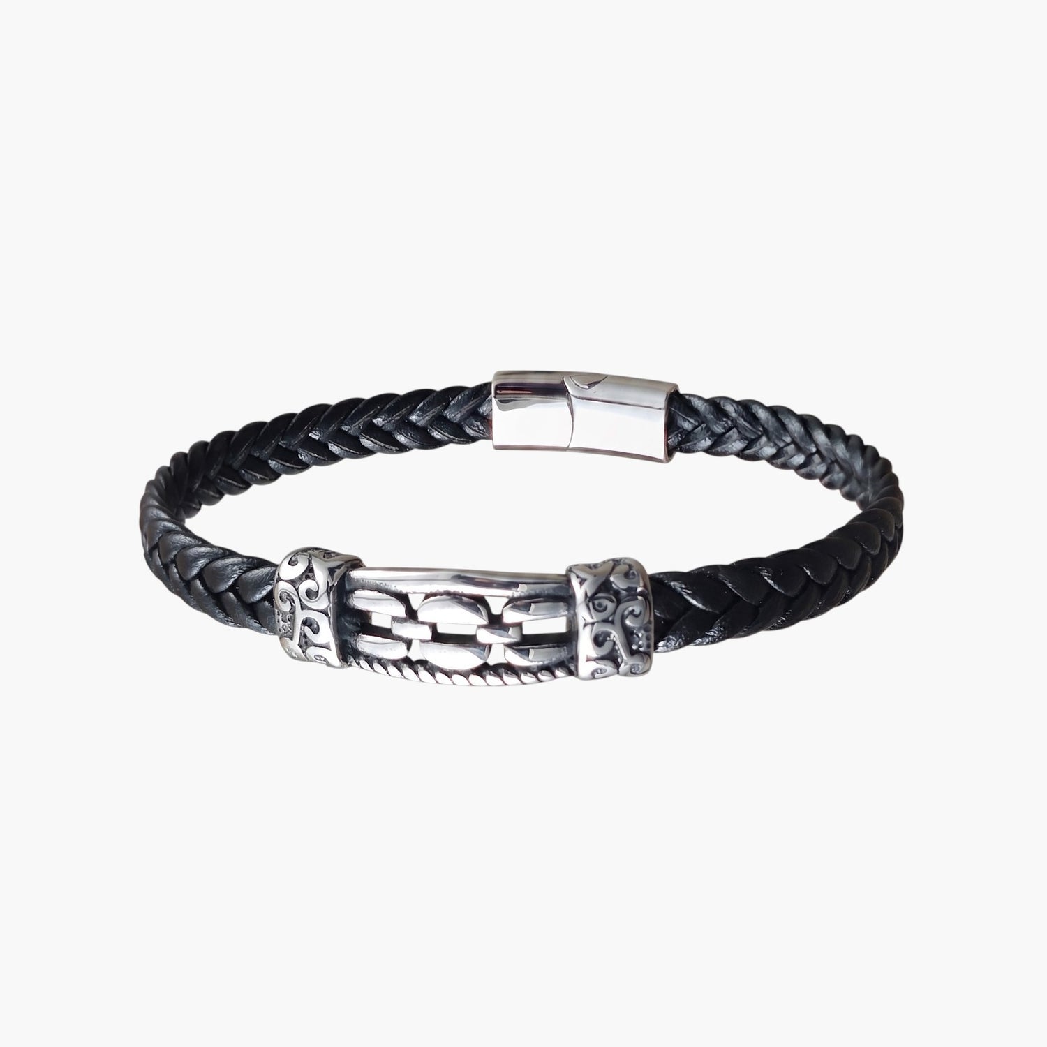 Pulseira de Couro Entrançado e Aço Inoxidável