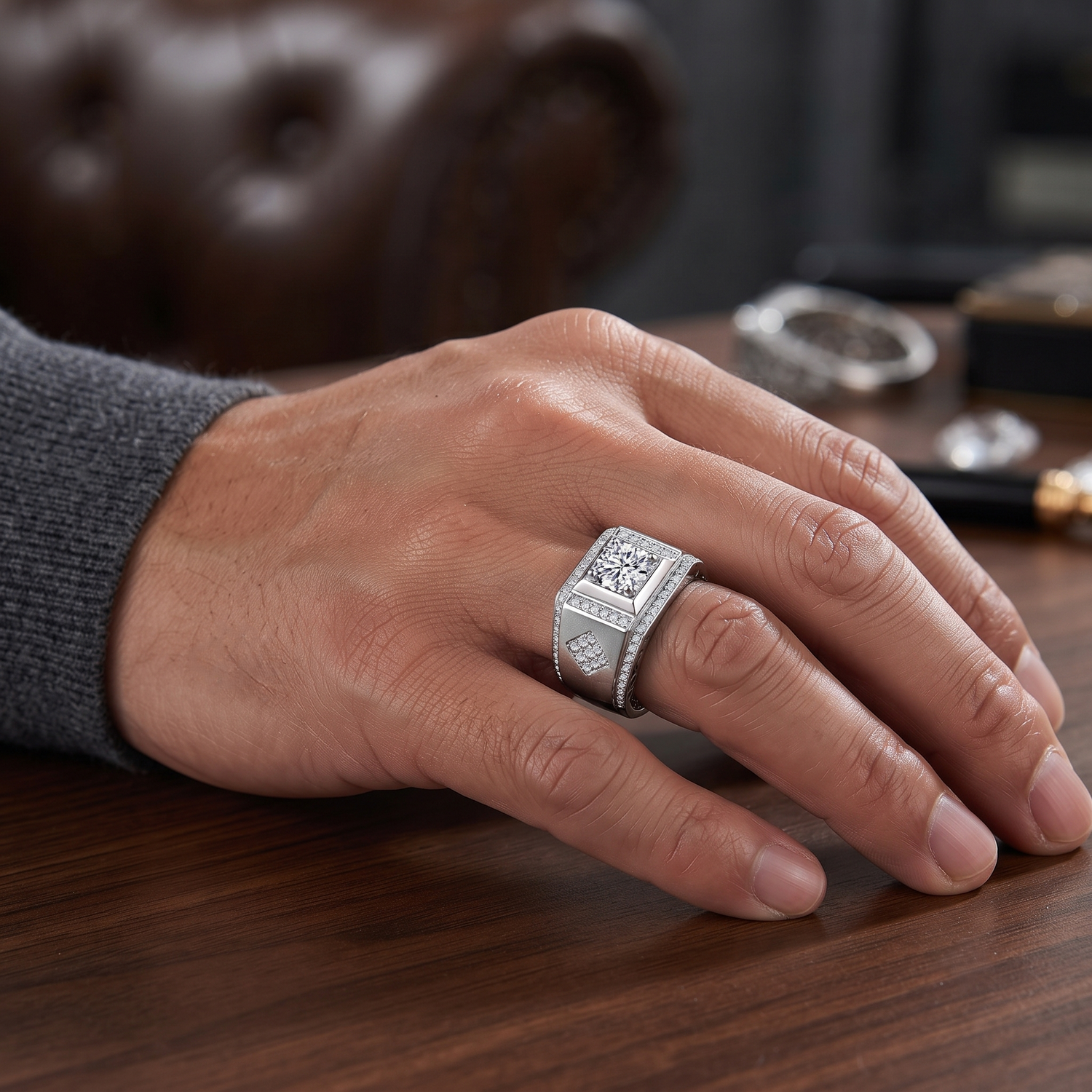 Anel Imperial Monaco em Prata de Lei 925 com Moissanite