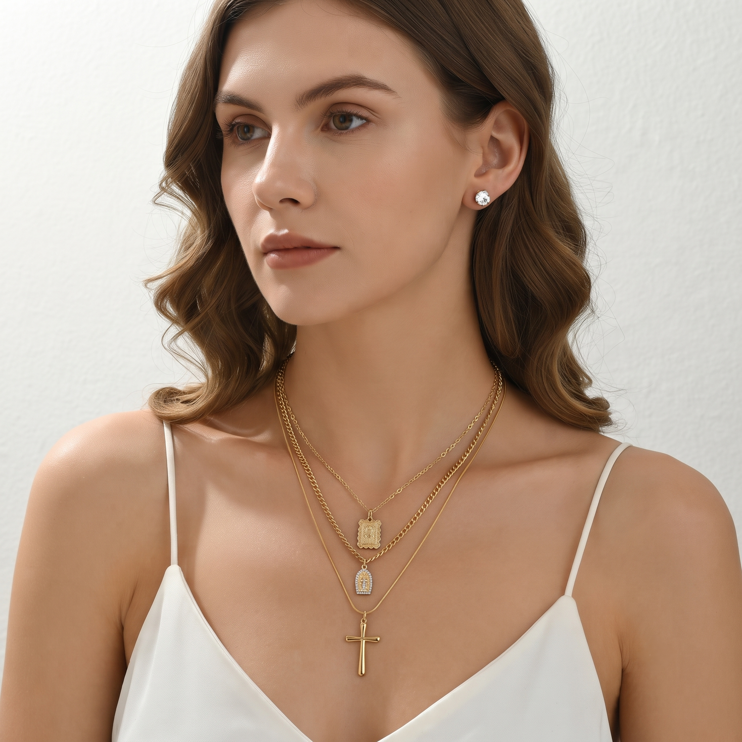 Conjunto Colar Multicamadas com Cruz e Brincos