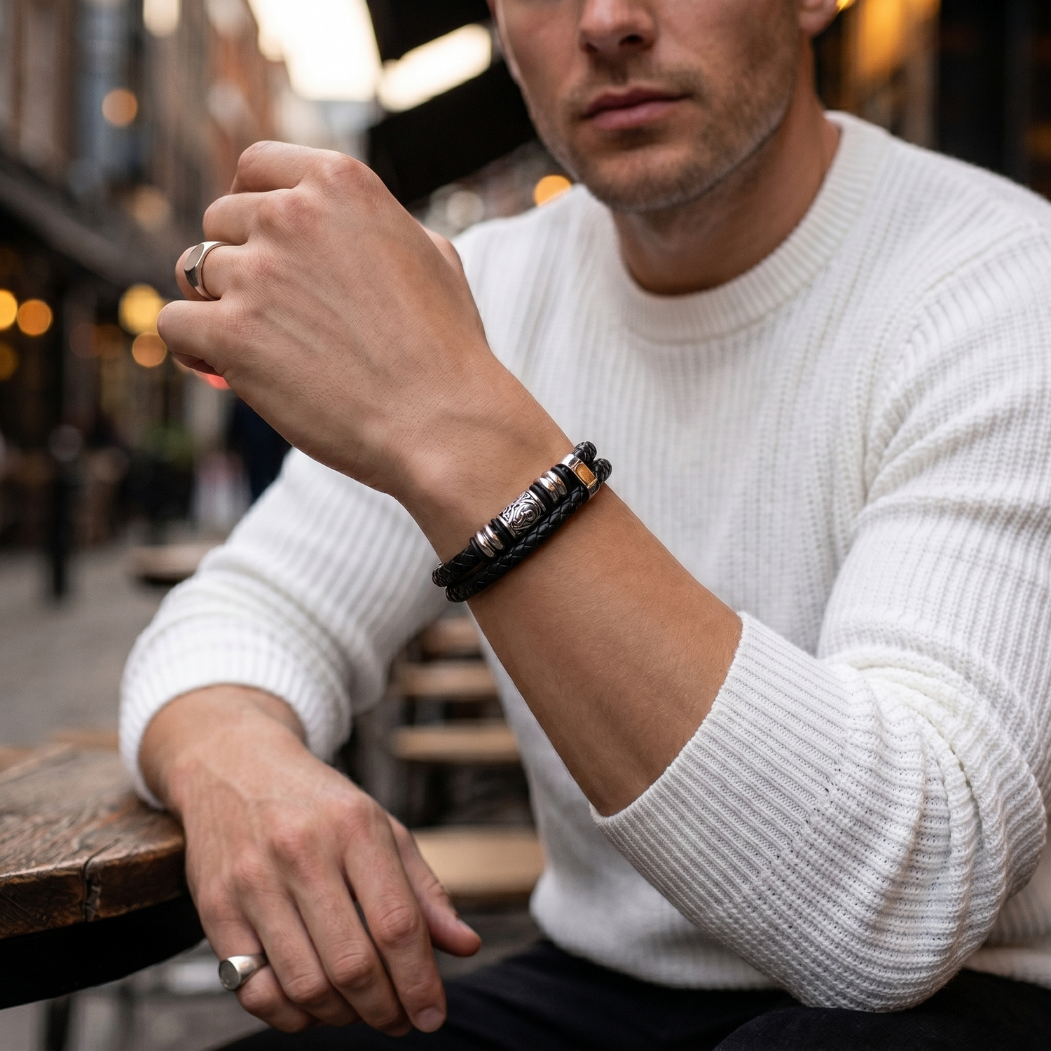 Pulseira em Couro Entrançado e Aço Inoxidável