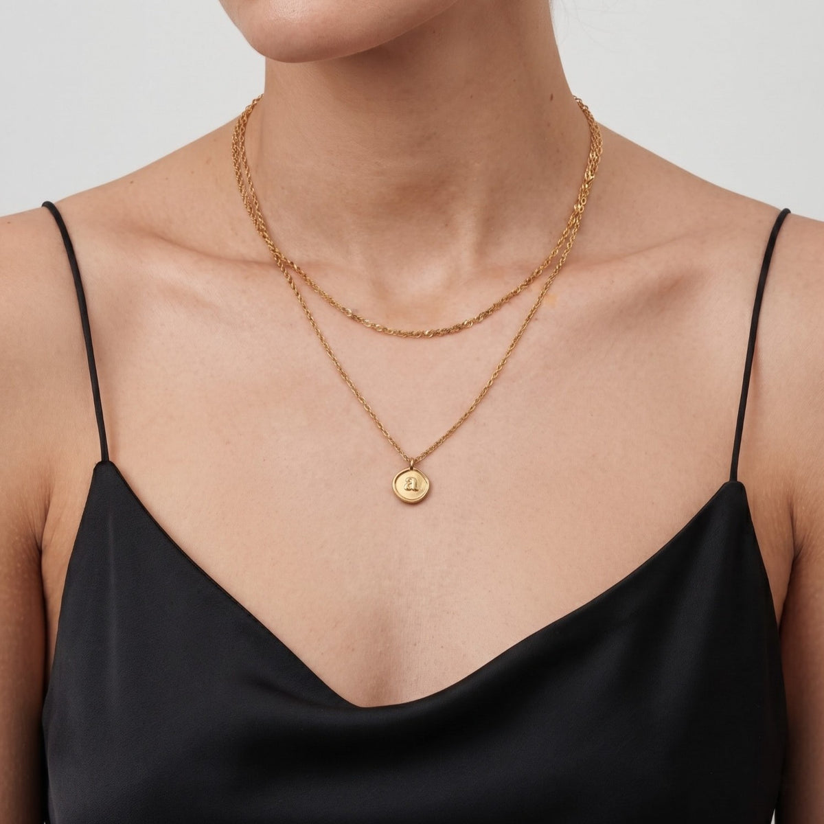 Colar em Aço Inoxidável com Letra Personalizada