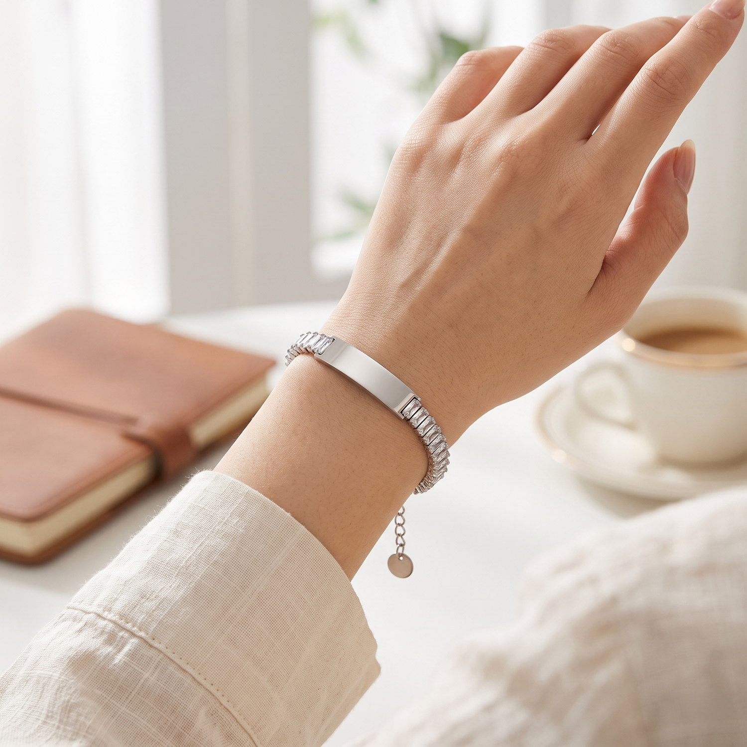 Pulseira em Aço Inoxidável com Zircónias