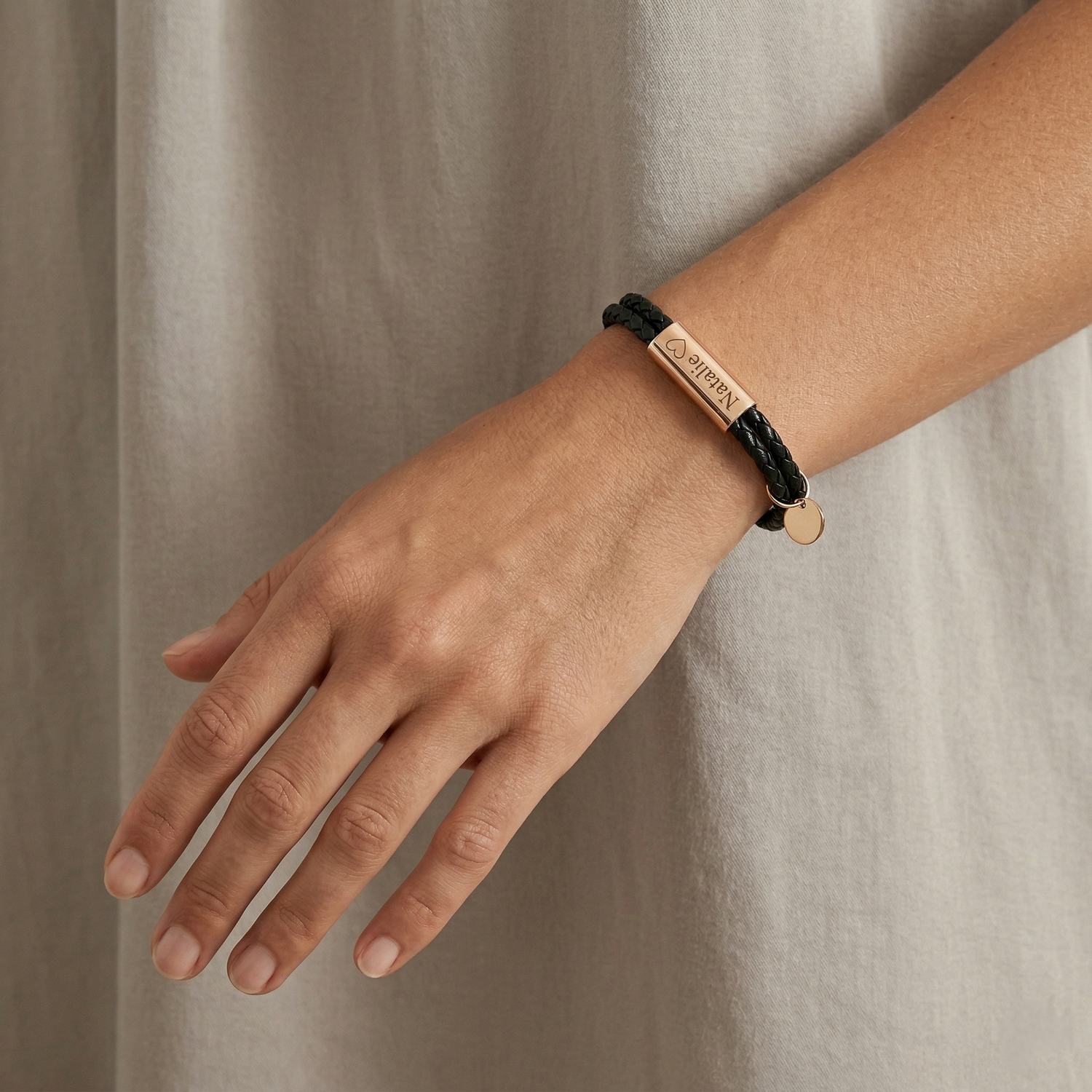 Pulseira de Couro Trançado Duplo Personalizável